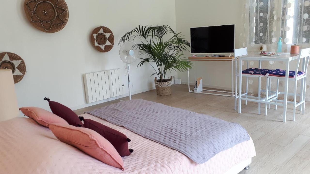 Studio indépendant mios bourg Extérieur photo